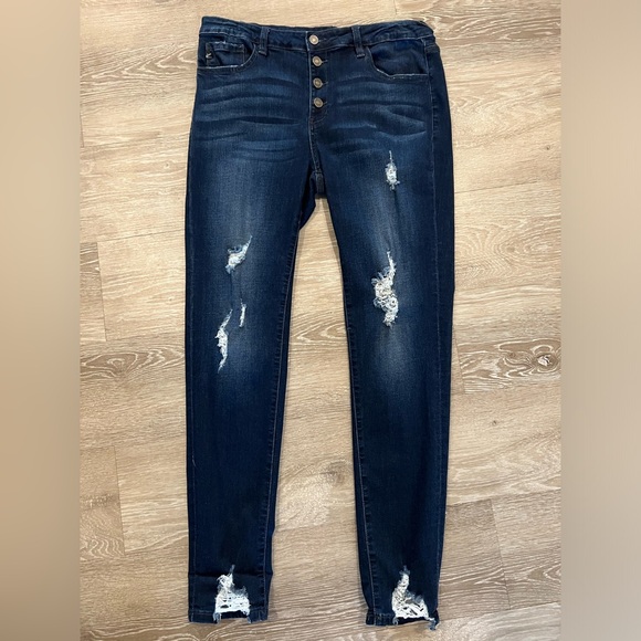 Barely worn KanCan Jeans - Picture 1 of 4